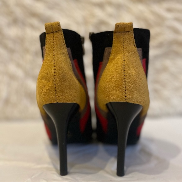 Preloved Fall boots - Picture 4 of 4